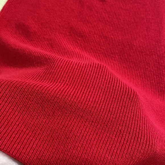 Express Cold Shoulder Ribbed Top - Picture 2 of 6